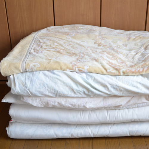 【北海道札幌の宅配クリーニングCoCo】衣類と布団をまとめて宅配してもらいました