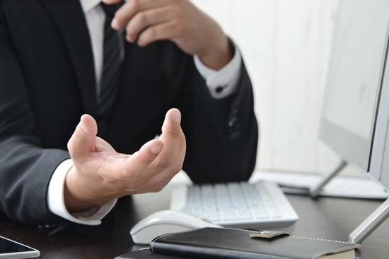 弁護士に説明を受ける