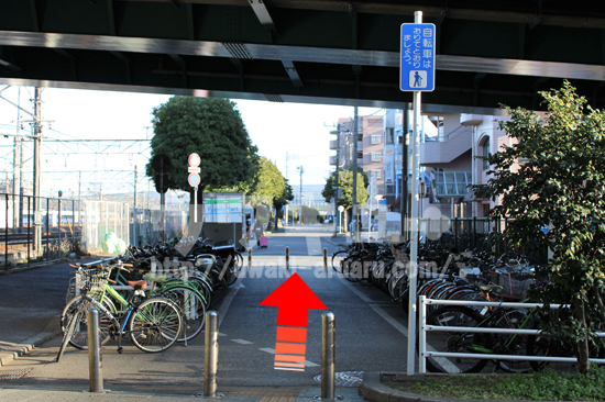 自転車置き場通過